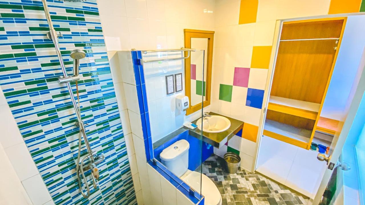 K2 Hotel @ Airport Surat Thani Exteriör bild